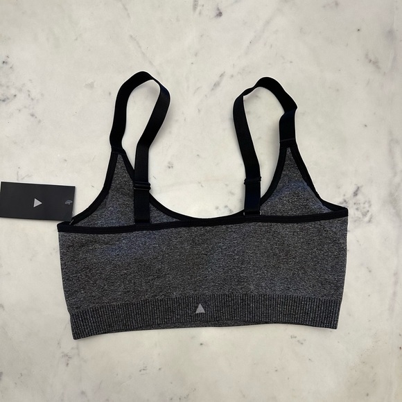 Vitality Formation Scoop Bra - Picture 3 of 5